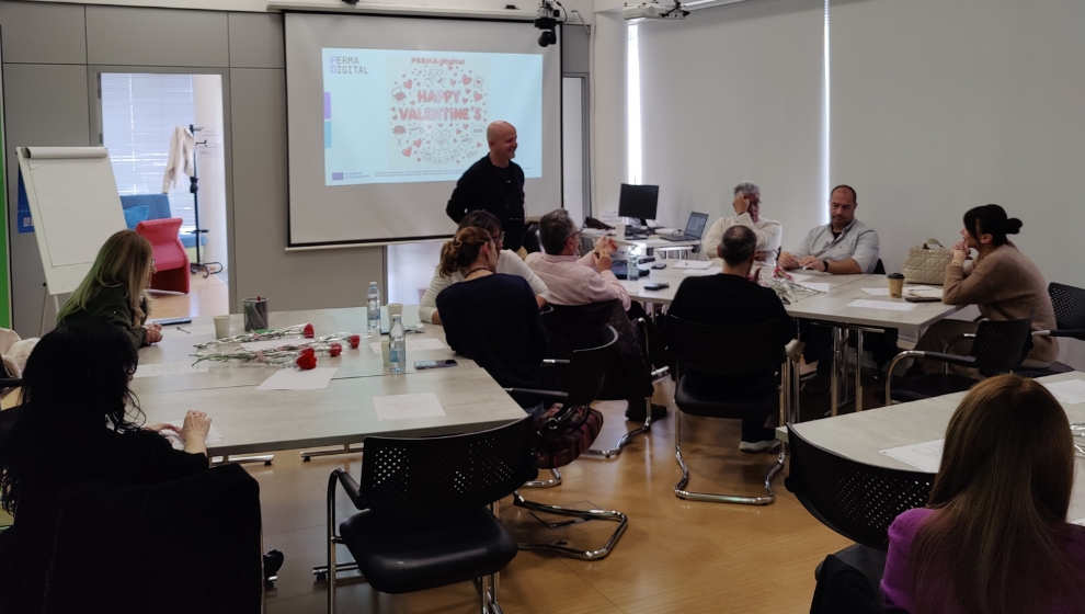 Προώθηση της Ψηφιακής Ευημερίας στα Σχολεία: Επιτυχημένη Σειρά Εκπαιδεύσεων για Εκπαιδευτικούς στην Κύπρο